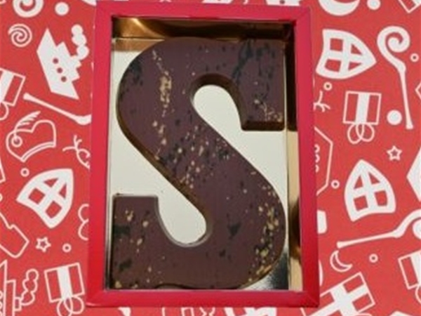 CHOCOLADE LETTER DUBAI